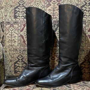 9 1/2 N Black Leather tall Naturalizer boots